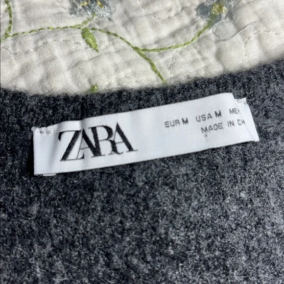 Zara Sleevless Knit Button up Sweater Vest - Picture 3 of 6